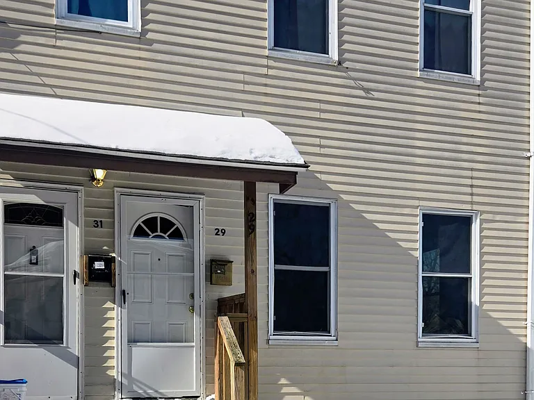 29 Beech St #1 — Photo 3