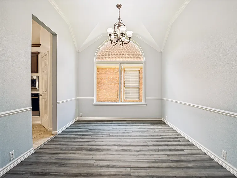 5905 Sandalwood Dr — Photo 12