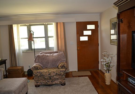 3rd image of 45 Sunnyside Ln Unit 45/47