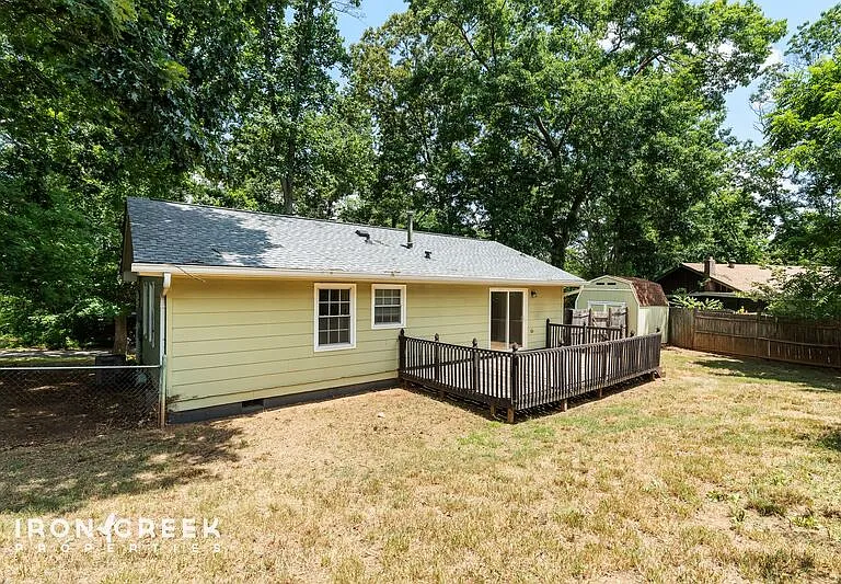 16 King Arthur Pl — Photo 24