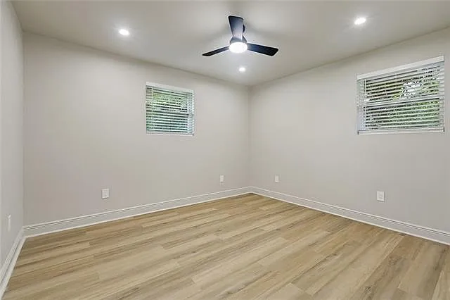 212 Berkley Dr — Photo 11