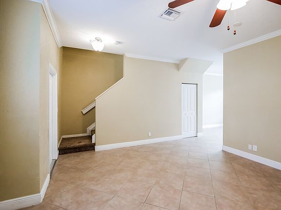 5th image of 900 NW 126th Ave