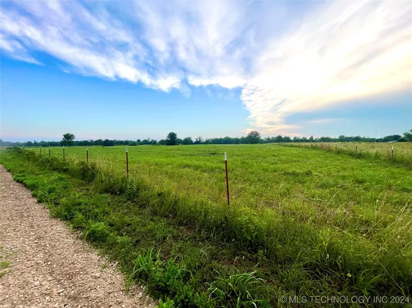 S Old Highway 2, Warner, OK 74469