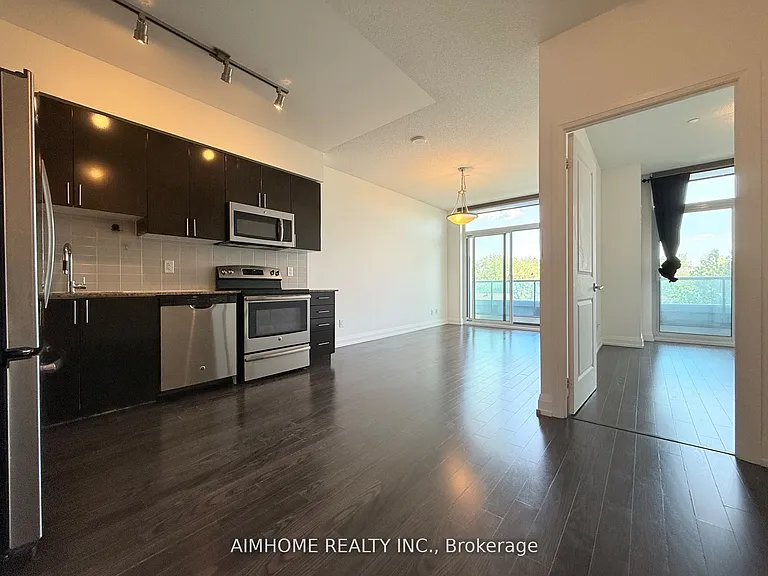 7165 Yonge St #319 — Photo 5