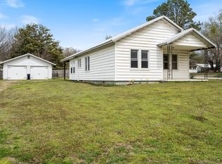 512 E Buchanan St, Prairie Grove, AR 72753