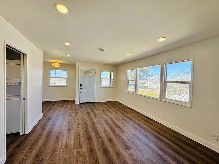 44237 Cedar Ave #C — Photo 4