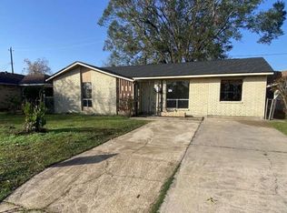 10818 Carlton Dr, Houston, TX 77047