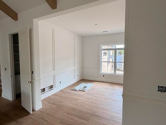 2nd image of 3405 Timber Ridge Ln