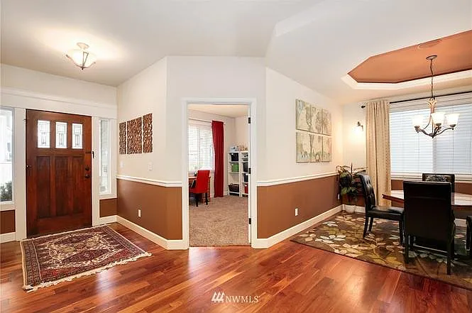 4 bed, 2.5 bath, 3170 sqft, $4,500 — Photo 2