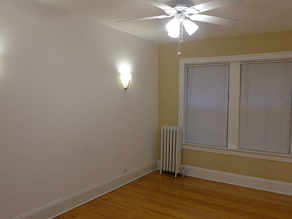 3rd image of 2048 N Cleveland Ave #104