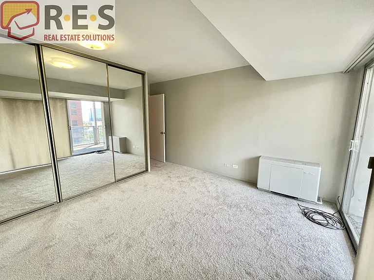 888 N Logan St #6I — Photo 11