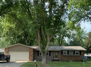 660 17th St, Windom, MN 56101