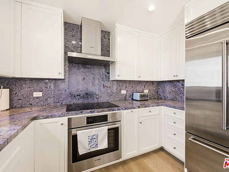 6817 Seawatch Ln — Photo 43