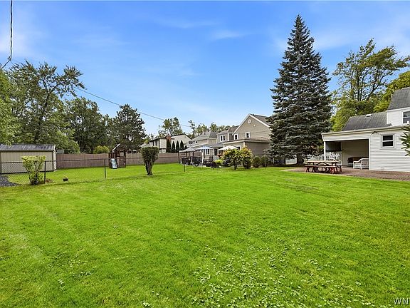 5th image of 333 Burroughs Dr