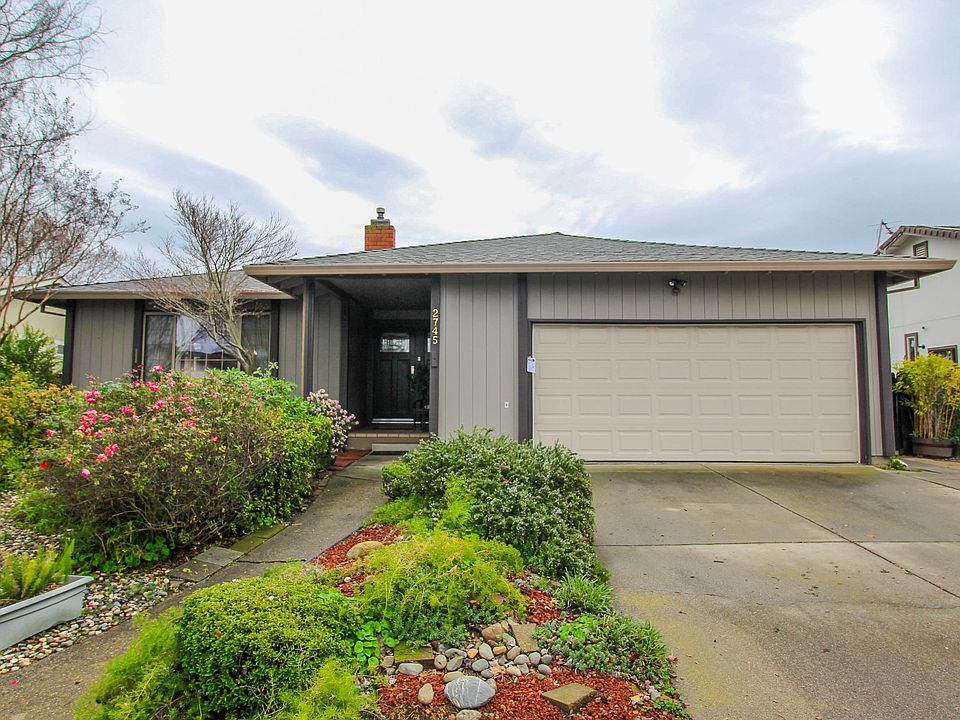 1st image of 2745 Barbour Dr