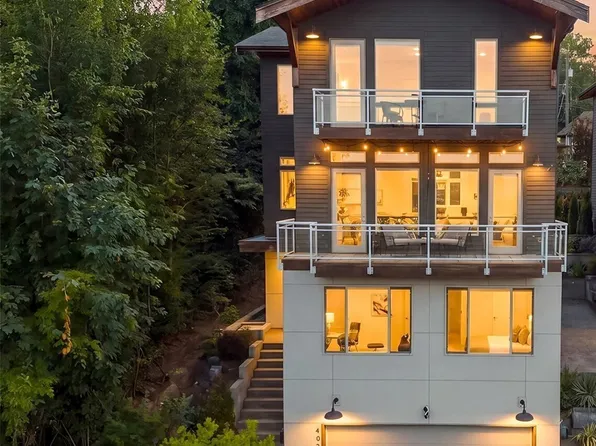 4025 Burton Place W, Seattle, WA 98199