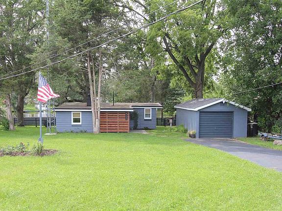 3rd image of 6398 N Bedford Bay Ct