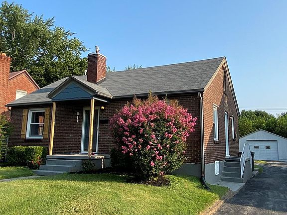 2nd image of 811 E 20th St