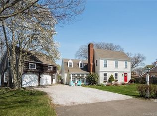 4 E Loop Rd, Clinton, CT 06413