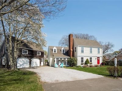 4 E Loop Rd, Clinton, CT, 06413