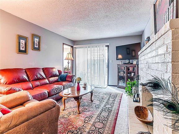 3rd image of 1825 E Lindsey St APT 1