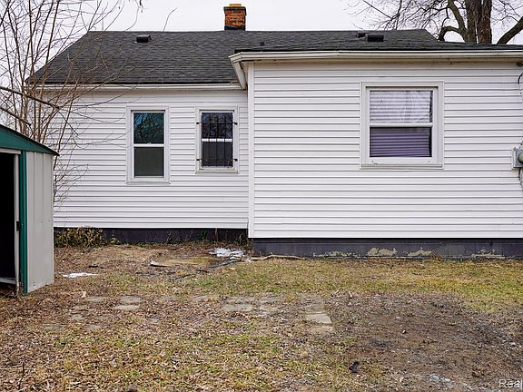 5th image of 20093 Faust Ave