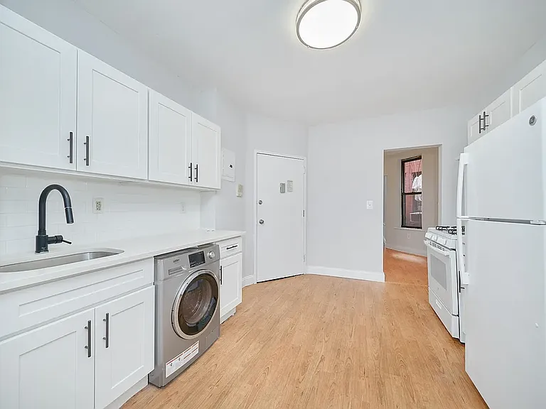 595 10th Ave #2S — Photo 3