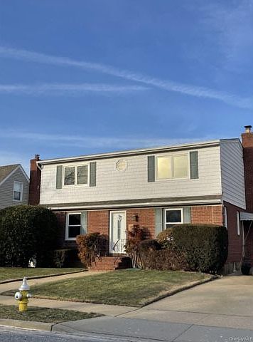1st image of 1016 Oaks Dr