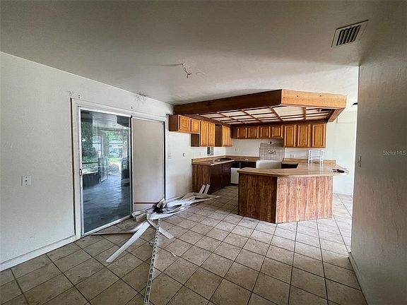 2nd image of 4402 Meadowbrook Ave