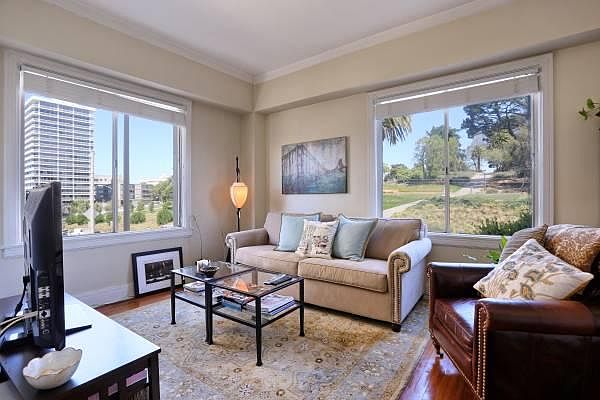 2nd image of 2085 Sacramento St APT 505