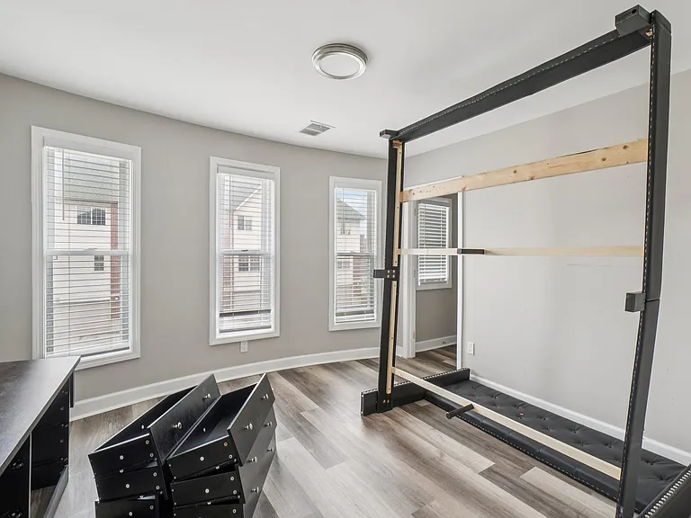 3822 Wabash St — Photo 8