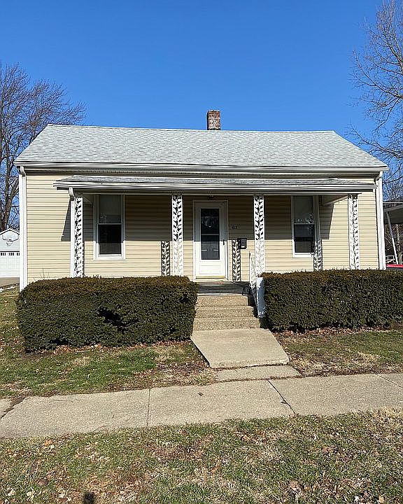 1st image of 412 E Washington St