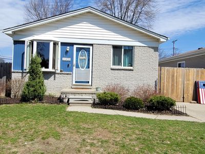 20435 Lakeworth St, Roseville, MI, 48066