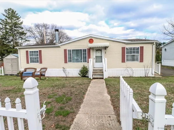 54 Western Sands, Wallingford, CT 06492