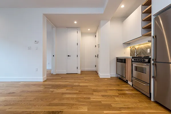 Rented by Nooklyn NYC LLC | media 29