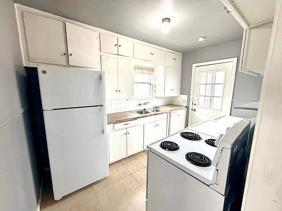 5th image of 463-465 Bryn Mawr Dr #463