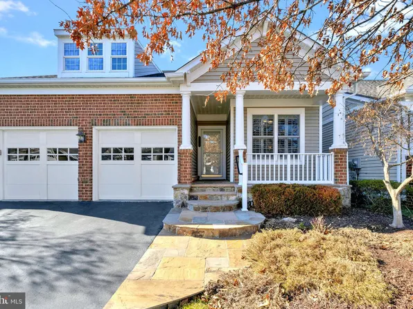 8920 Periwinkle Blue Ct, Lorton, VA 22079