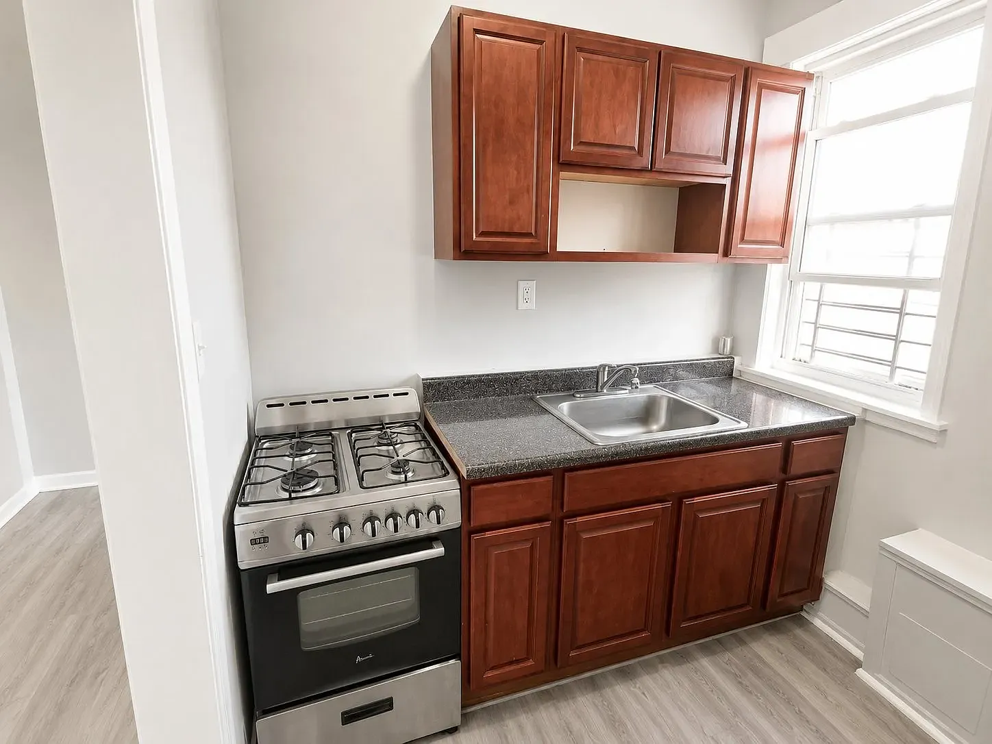 1 bed, $1,600 — Photo 1