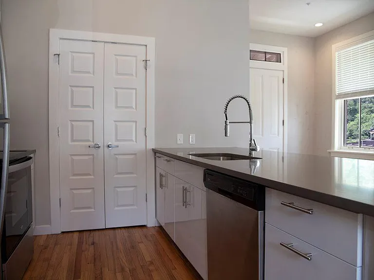 The Marine Residence — Photo 26