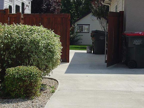 2nd image of 2317 W Ditch Crk