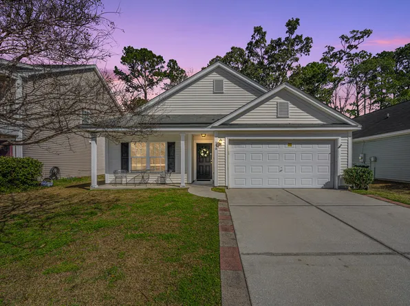 220 Wildberry Ln, Goose Creek, SC 29445