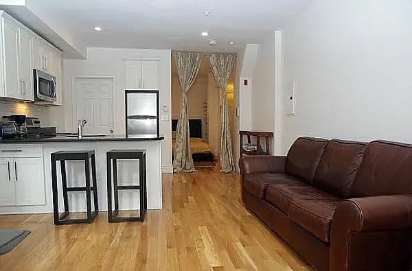 230 Commonwealth Ave #2