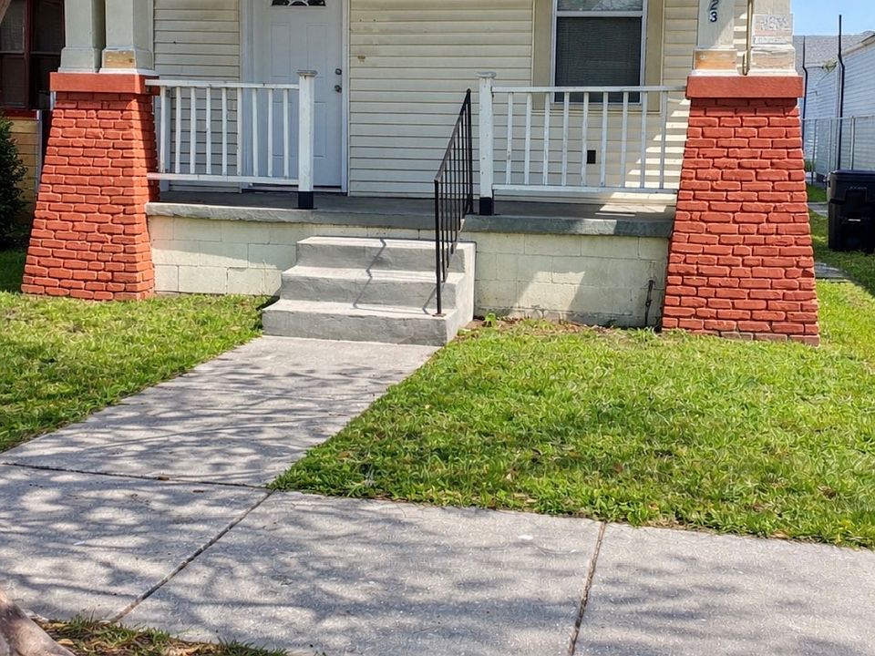 1st image of 2523 Onzaga St