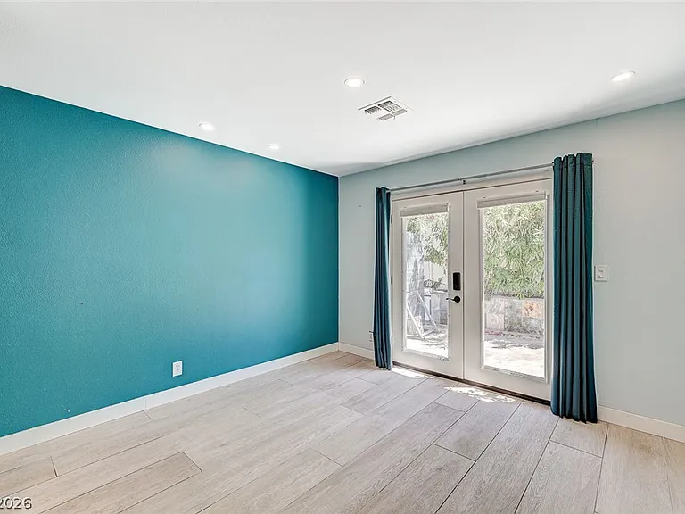 4153 Woodcrest Rd — Photo 37