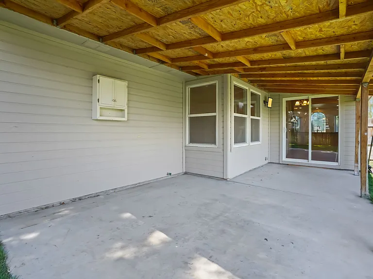 979 Peregrine Dr — Photo 21