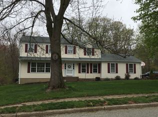 191 Old Farmers Rd, Long Valley, NJ 07853