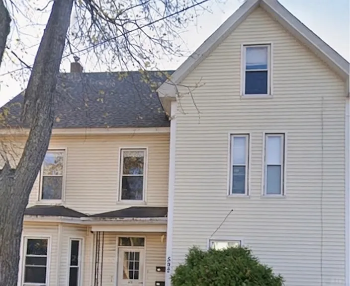 592 Belmont St #1 — Photo 1