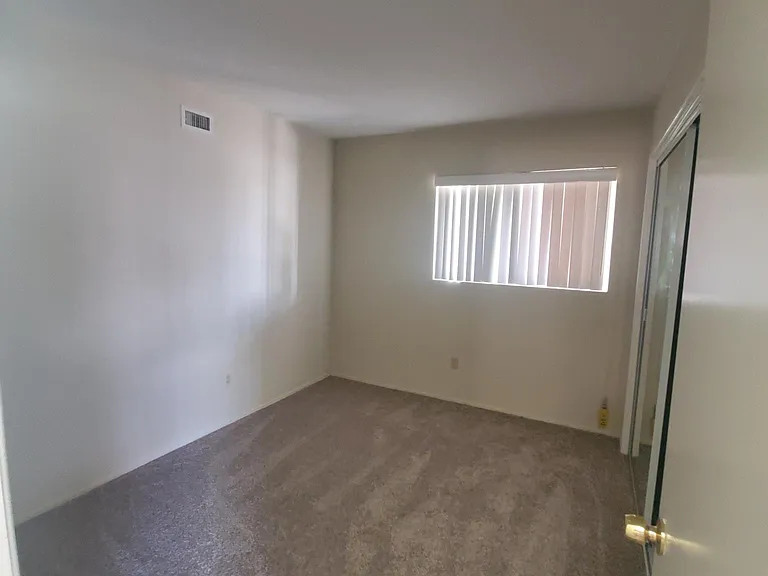 4464 Arendo Dr — Photo 12