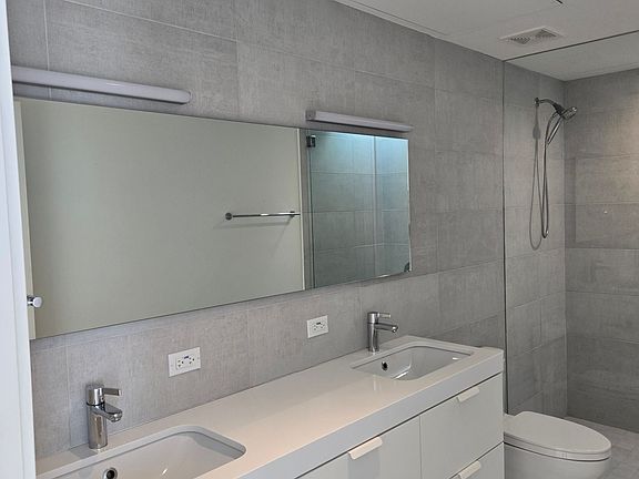 5th image of 1337 E Polk St #4