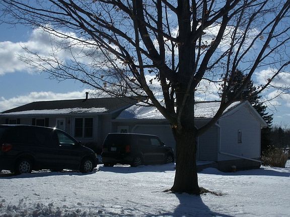 3rd image of 13290 Bradshaw St NE